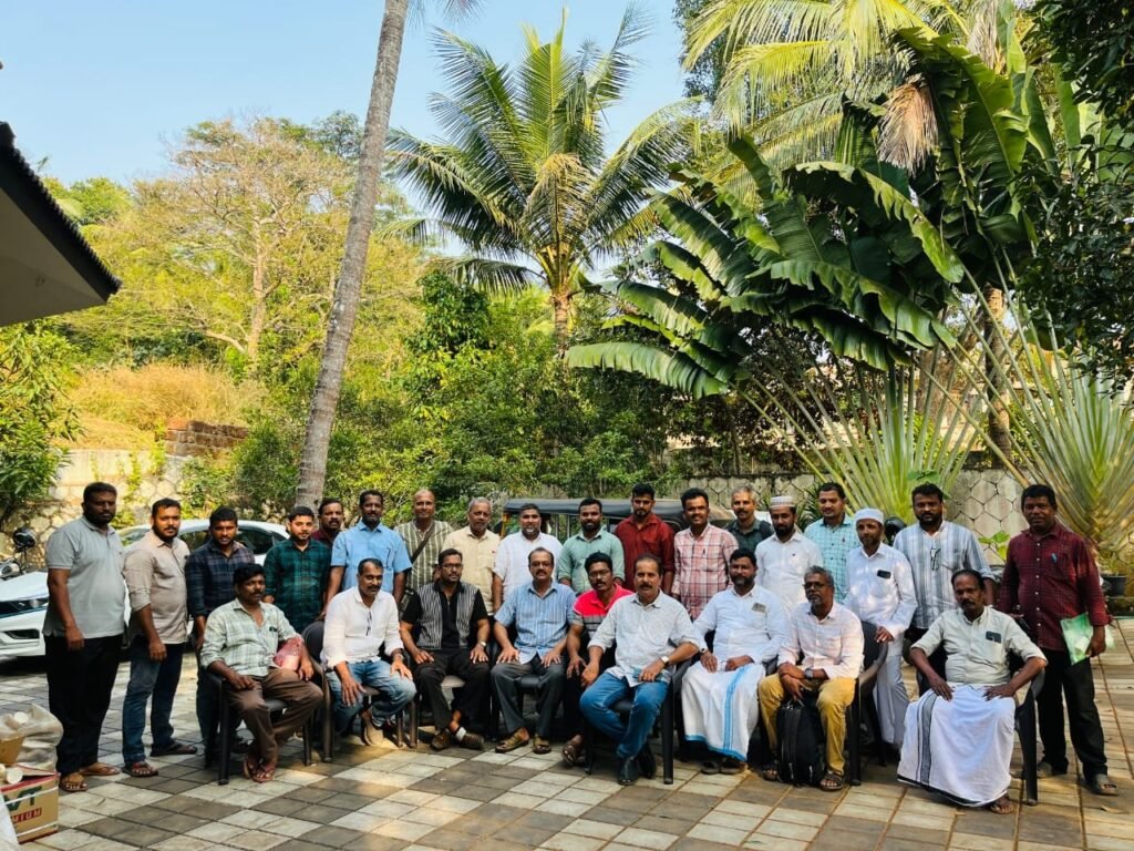 കാർഷിക സംരംഭകരെ സൃഷ്ടിക്കാൻ ഗ്രീൻ വില്ലേജ്: രണ്ടത്താണിയിലെ ഗ്രാഫ്റ്റിംഗ് ക്യാമ്പ് വൻ വിജയം 1000215988 1 1024x768