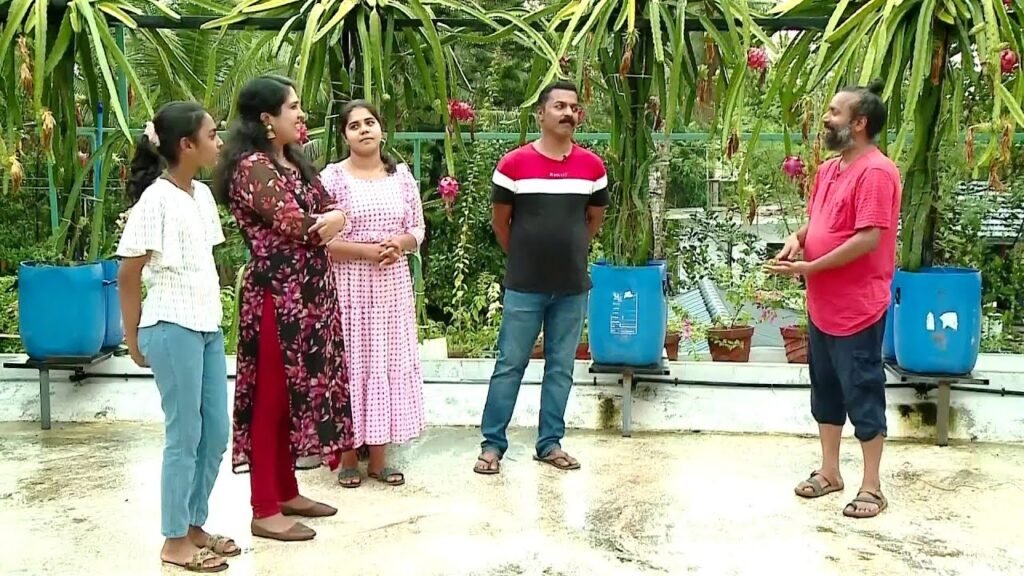 സ്റ്റാർ ഫ്രൂട്ട്, റംബുട്ടാൻ... 40 പരം പഴങ്ങൾ വീട്ടിൽ കൃഷി ചെയ്യുന്ന കുടുംബം | krishi bhoomi